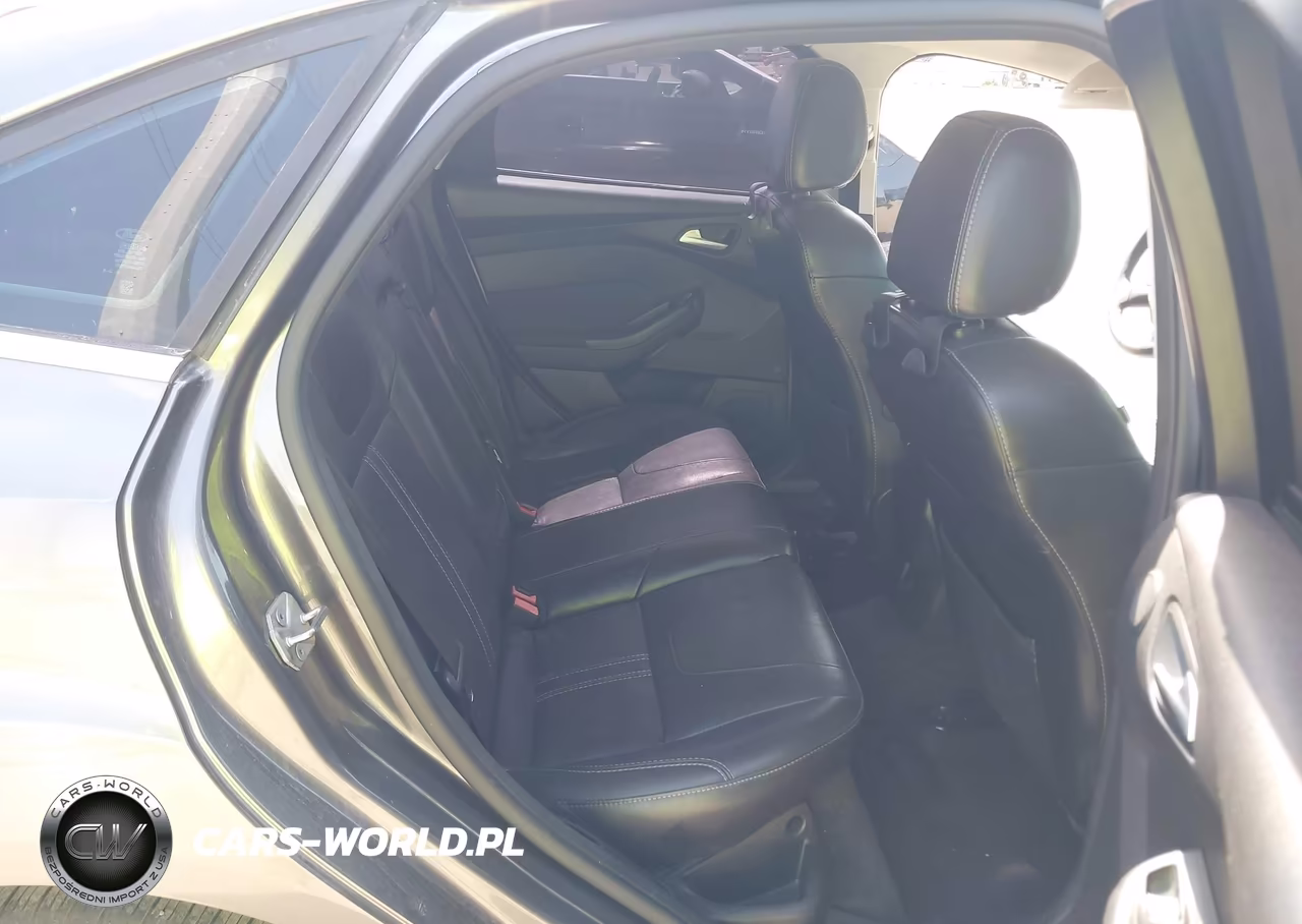 2014 Ford Focus Titanium VIN:1FADP3J25EL195880 - 8