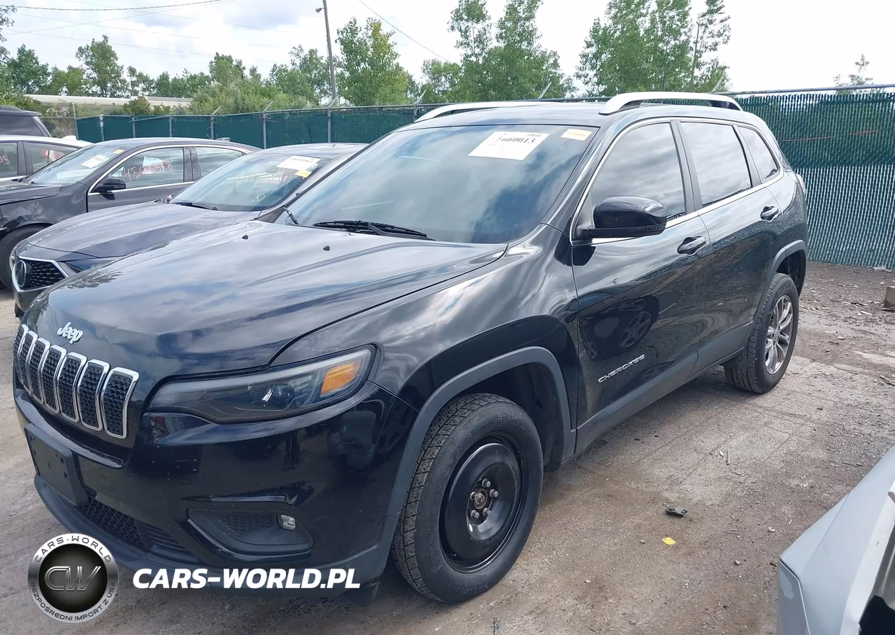 2019 Jeep Cherokee Latitude Plus 4X4 VIN:1C4PJMLB1KD136195 - 2