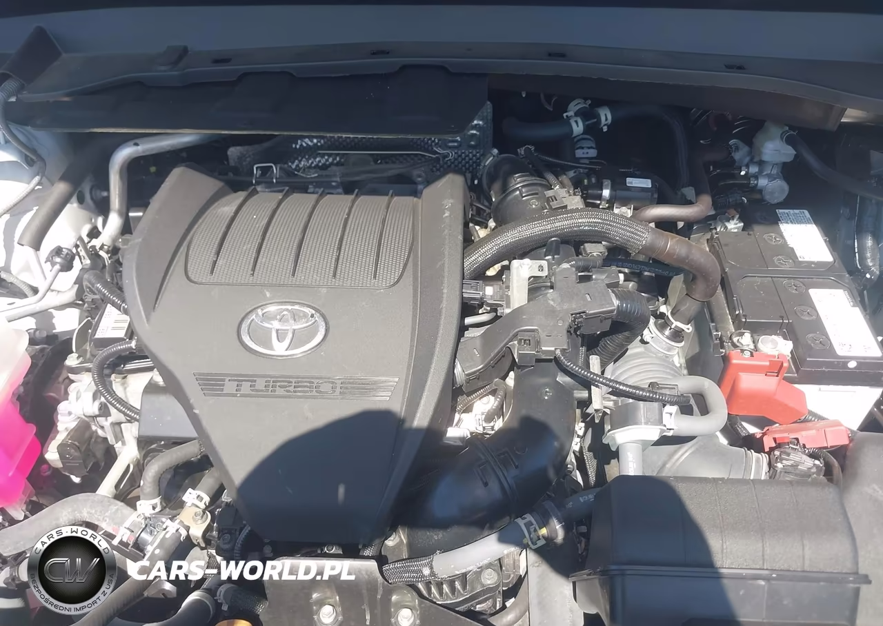 2024 Toyota Grand Highlander Xle VIN:5TDAAAB56RS028153 - 10