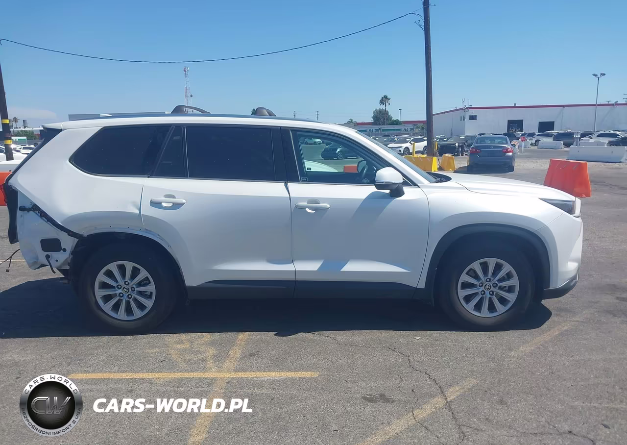2024 Toyota Grand Highlander Xle VIN:5TDAAAB56RS028153 - 13