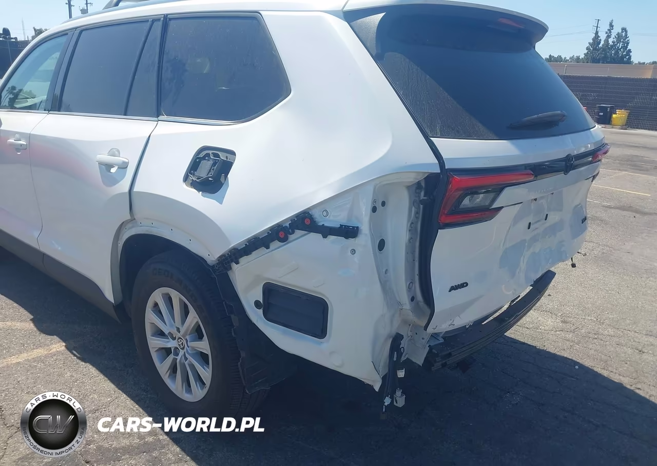 2024 Toyota Grand Highlander Xle VIN:5TDAAAB56RS028153 - 17