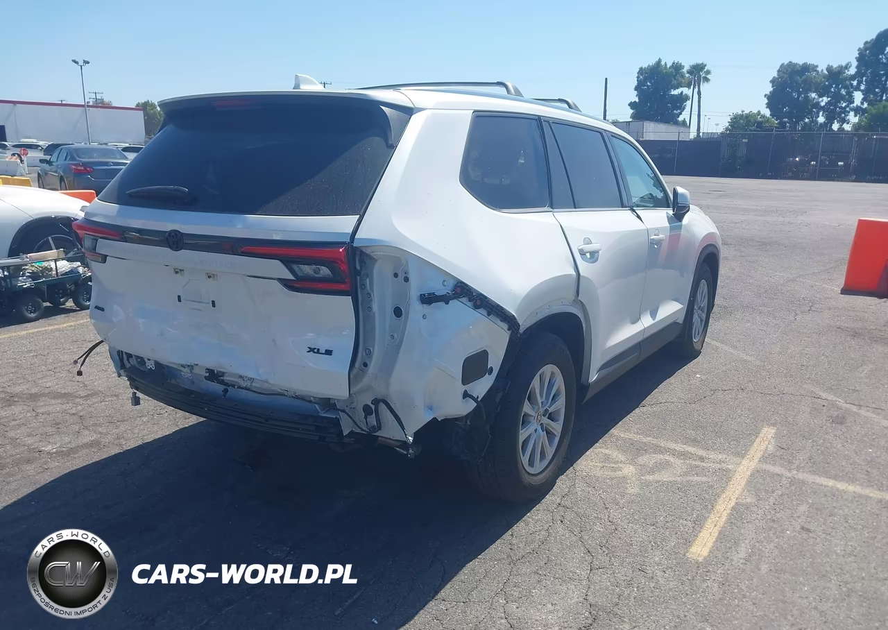 2024 Toyota Grand Highlander Xle VIN:5TDAAAB56RS028153 - 4