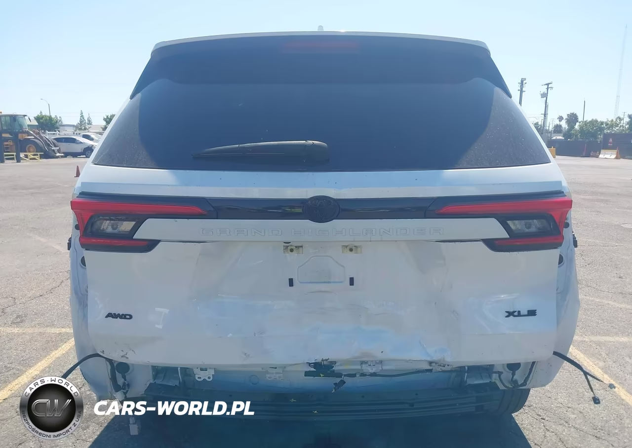 2024 Toyota Grand Highlander Xle VIN:5TDAAAB56RS028153 - 6