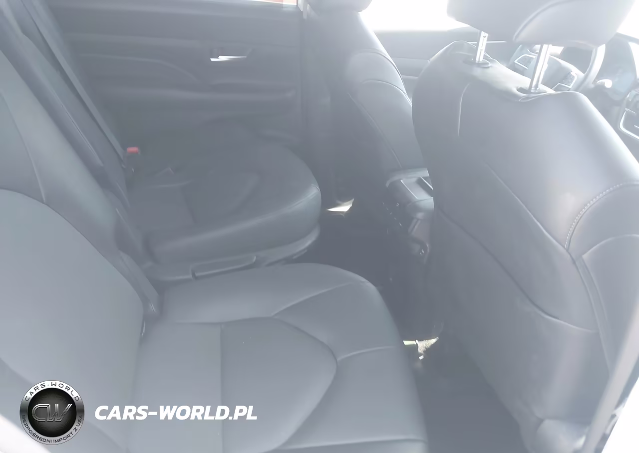 2024 Toyota Grand Highlander Xle VIN:5TDAAAB56RS028153 - 8