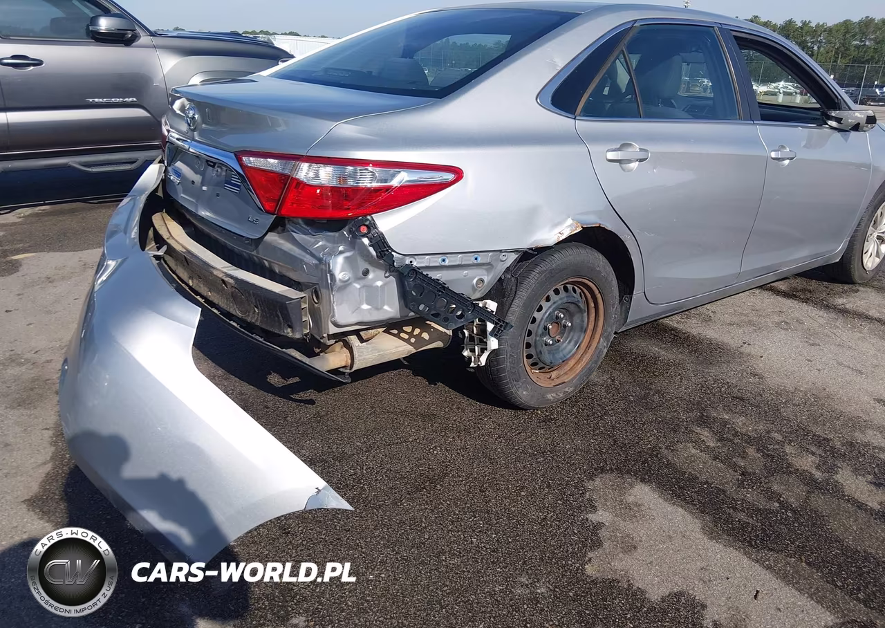 2016 Toyota Camry Le VIN:4T4BF1FK0GR532519 - 17