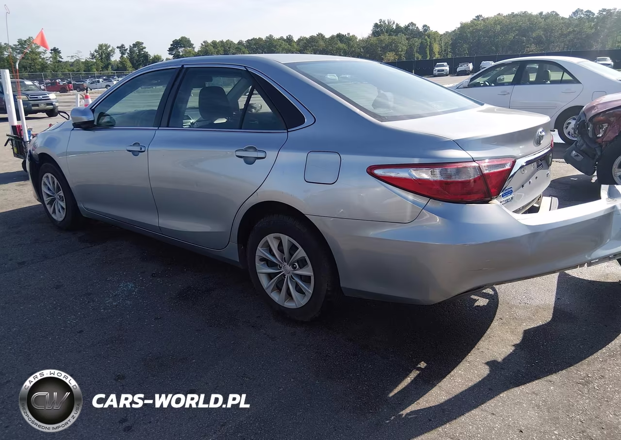 2016 Toyota Camry Le VIN:4T4BF1FK0GR532519 - 3