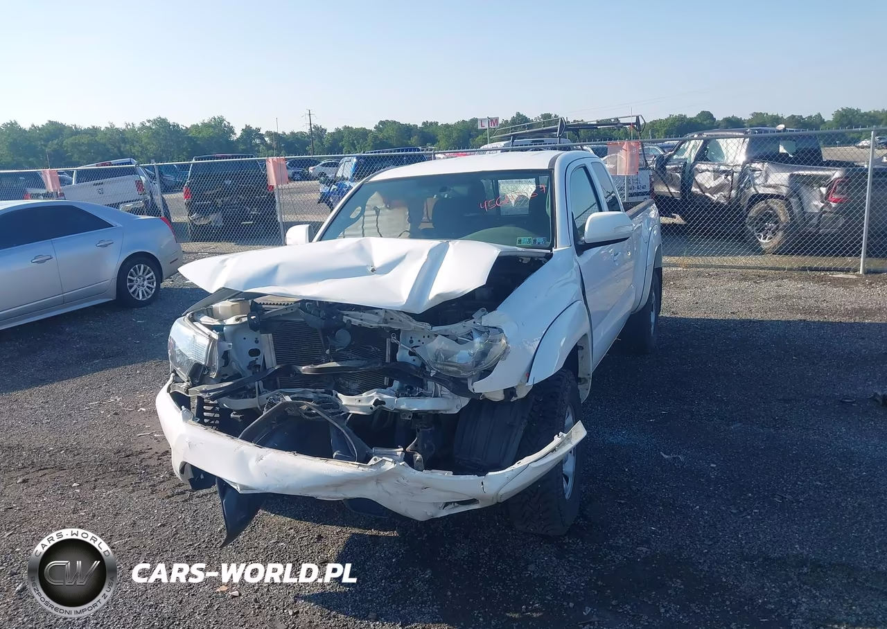 2015 Toyota Tacoma VIN:5TFUX4EN9FX031949 - 12