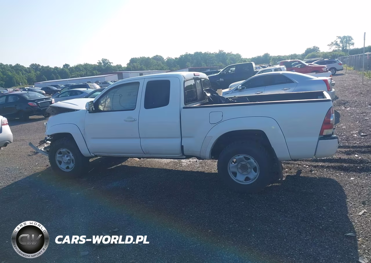 2015 Toyota Tacoma VIN:5TFUX4EN9FX031949 - 14