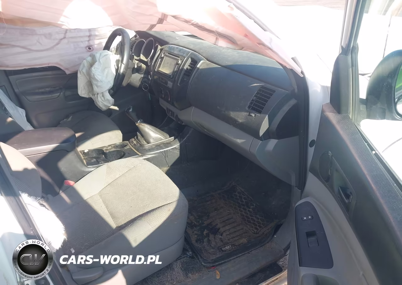 2015 Toyota Tacoma VIN:5TFUX4EN9FX031949 - 5