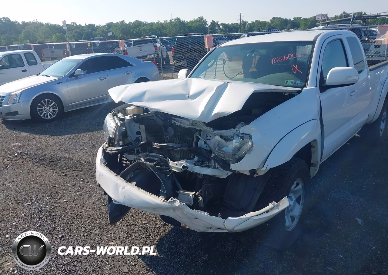 2015 Toyota Tacoma VIN:5TFUX4EN9FX031949 - 6