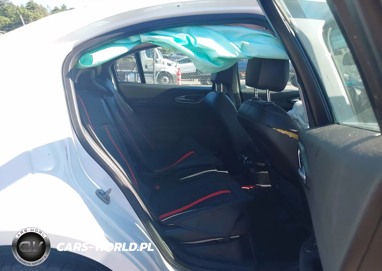 2017 Alfa Romeo Giulia Awd VIN:ZARFAEDN4H7551177 - 8
