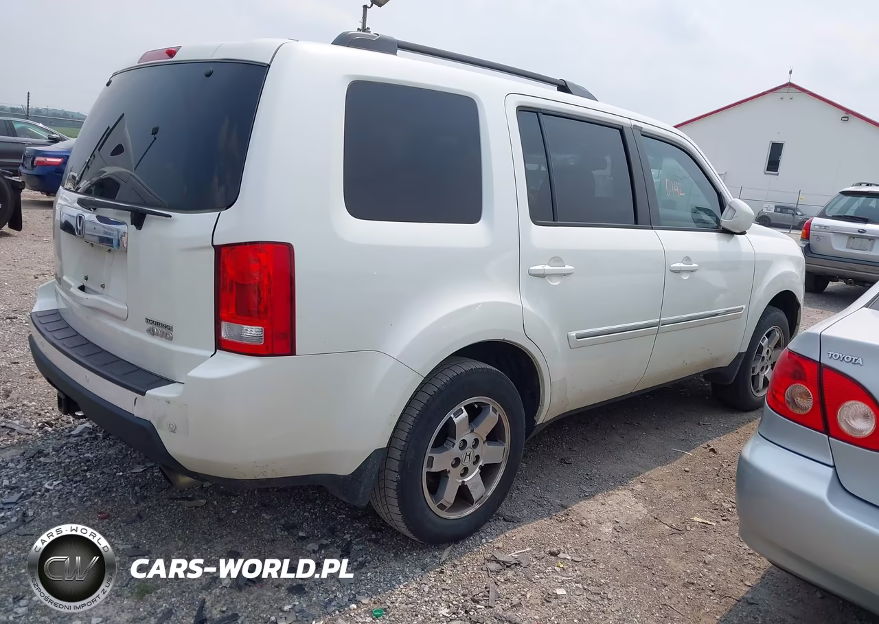 2011 Honda Pilot Touring VIN:5FNYF4H99BB052551 - 4