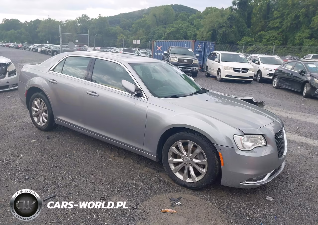 2016 Chrysler 300 Limited
