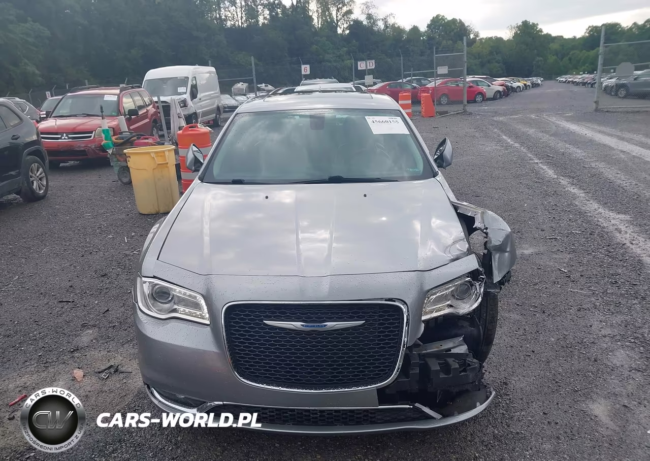 2016 Chrysler 300 Limited VIN:2C3CCARG2GH190940 - 13