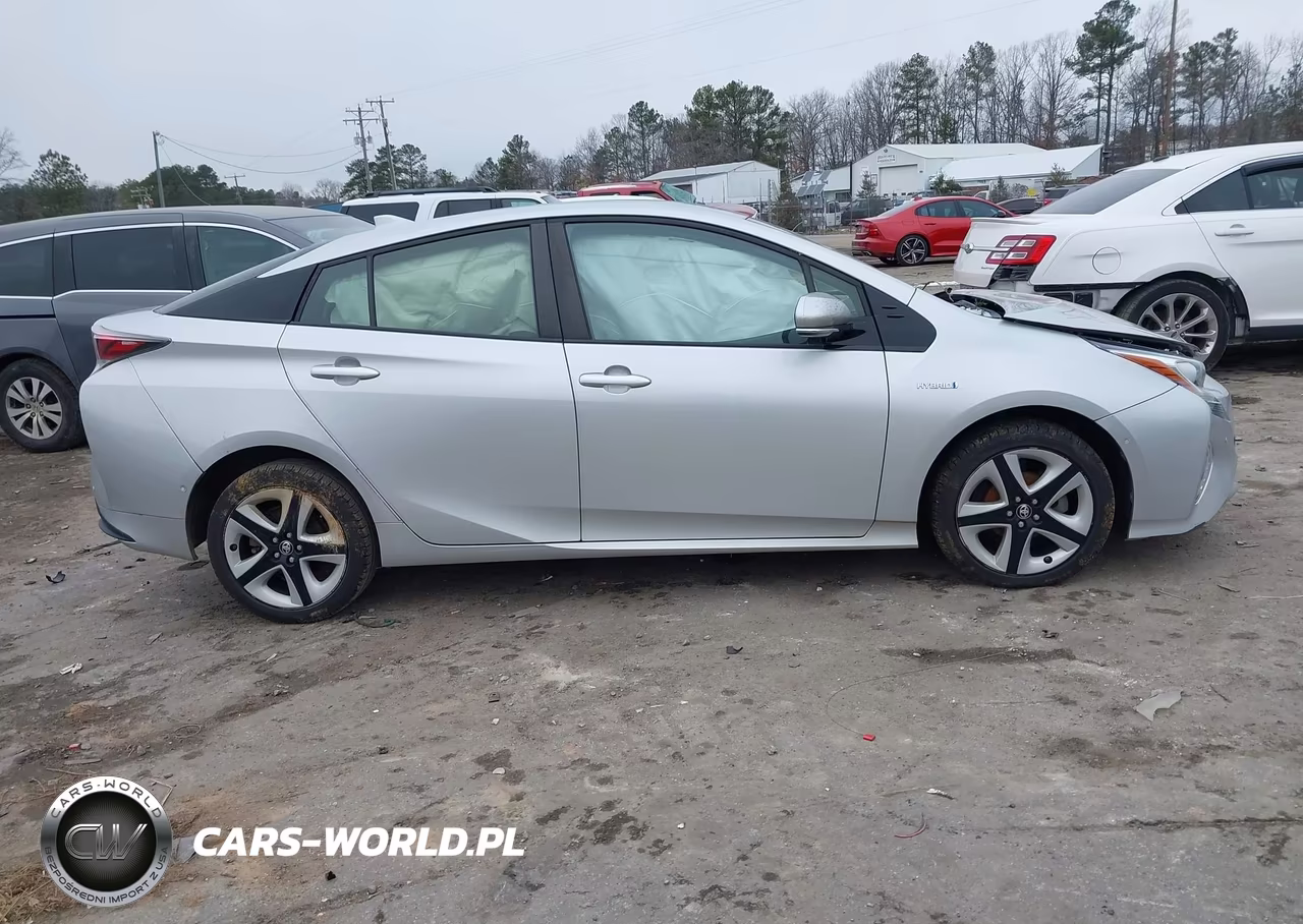 2018 Toyota Prius Four Touring VIN:JTDKARFU2J3548957 - 12