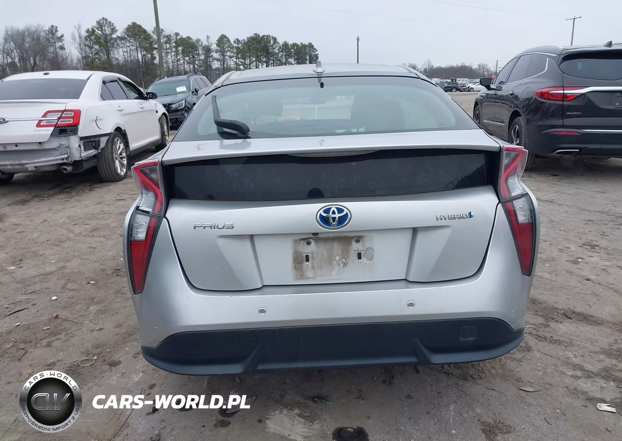 2018 Toyota Prius Four Touring VIN:JTDKARFU2J3548957 - 15