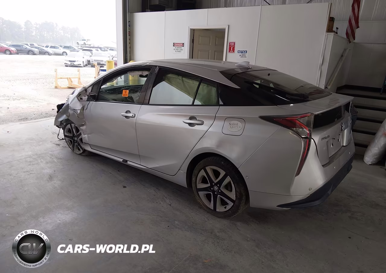 2018 Toyota Prius Four Touring VIN:JTDKARFU2J3548957 - 3