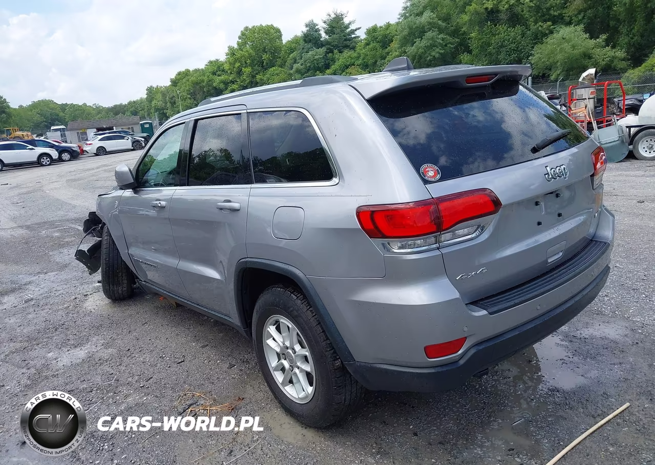 2020 Jeep Grand Cherokee Laredo E 4X4 VIN:1C4RJFAG4LC443967 - 3