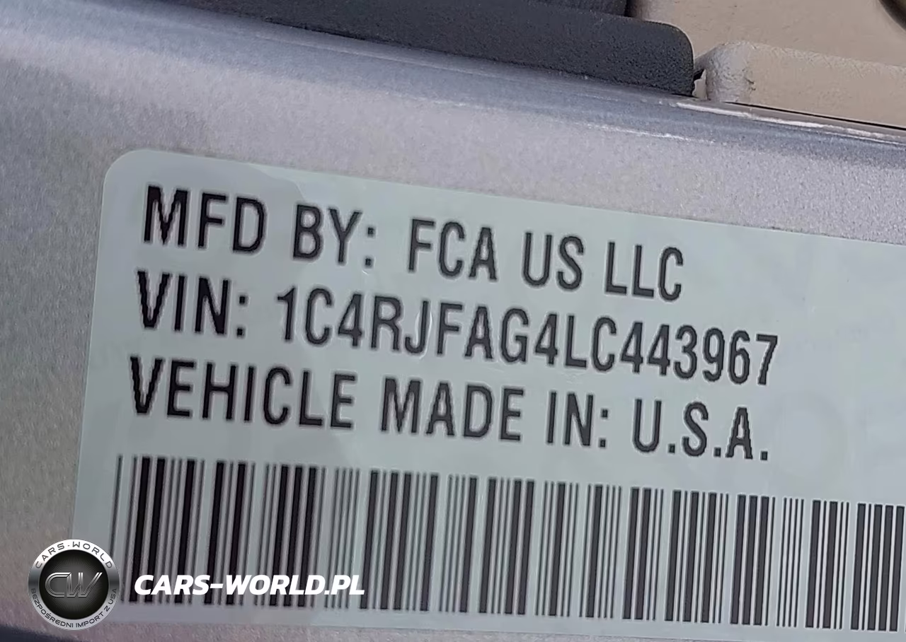 2020 Jeep Grand Cherokee Laredo E 4X4 VIN:1C4RJFAG4LC443967 - 9
