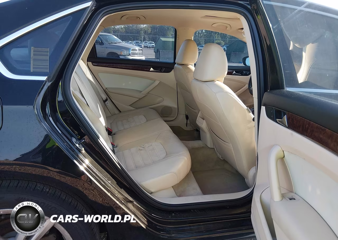 2012 Volkswagen Passat 2.0L Tdi Sel Premium VIN:1VWCN7A39CC083587 - 8