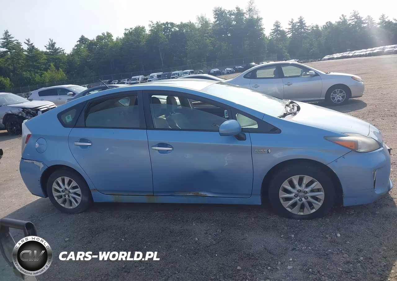 2013 Toyota Prius Plug-In VIN:JTDKN3DP5D3036578 - 13