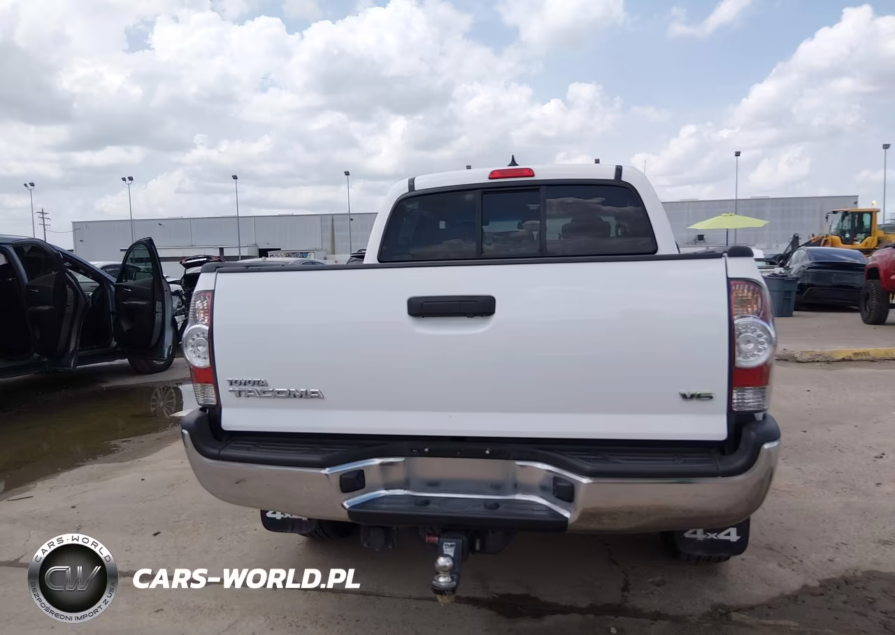 2015 Toyota Tacoma Base V6 VIN:5TFLU4EN4FX132997 - 17