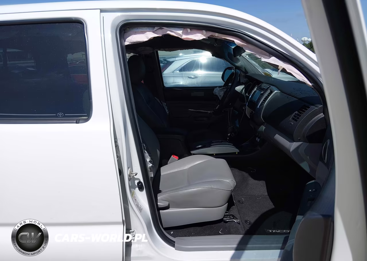 2015 Toyota Tacoma Base V6 VIN:5TFLU4EN4FX132997 - 5