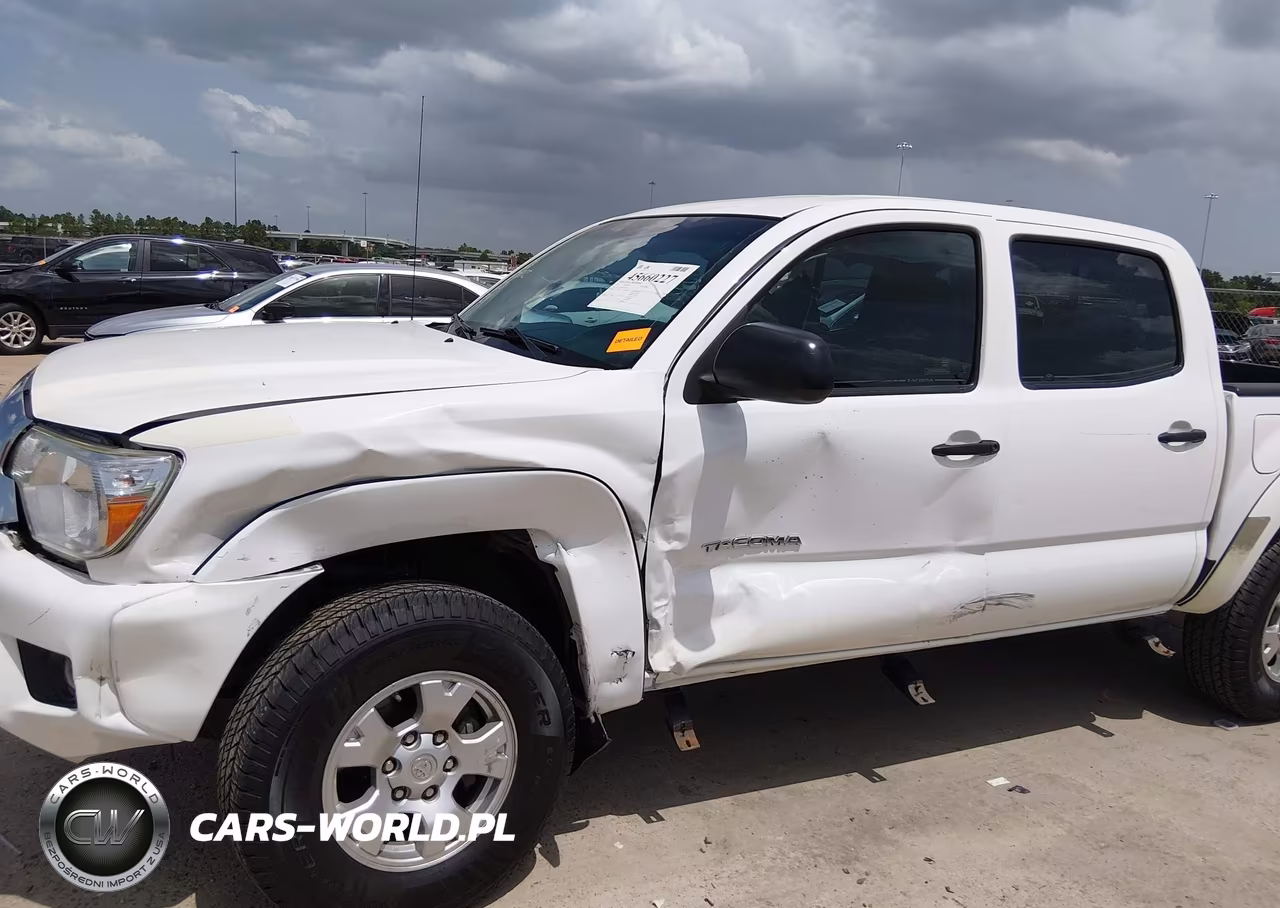 2015 Toyota Tacoma Base V6 VIN:5TFLU4EN4FX132997 - 6