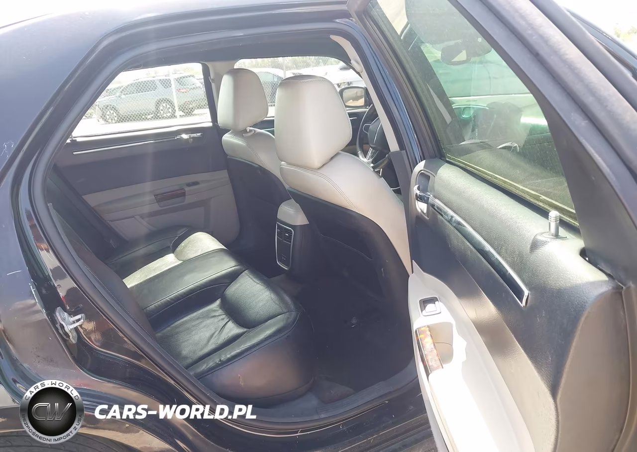 2007 Chrysler 300C VIN:2C3KA63HX7H884520 - 8