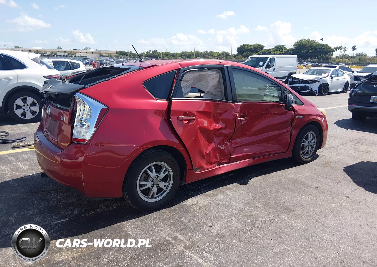2011 Toyota Prius Two VIN:JTDKN3DU1B1389737 - 4