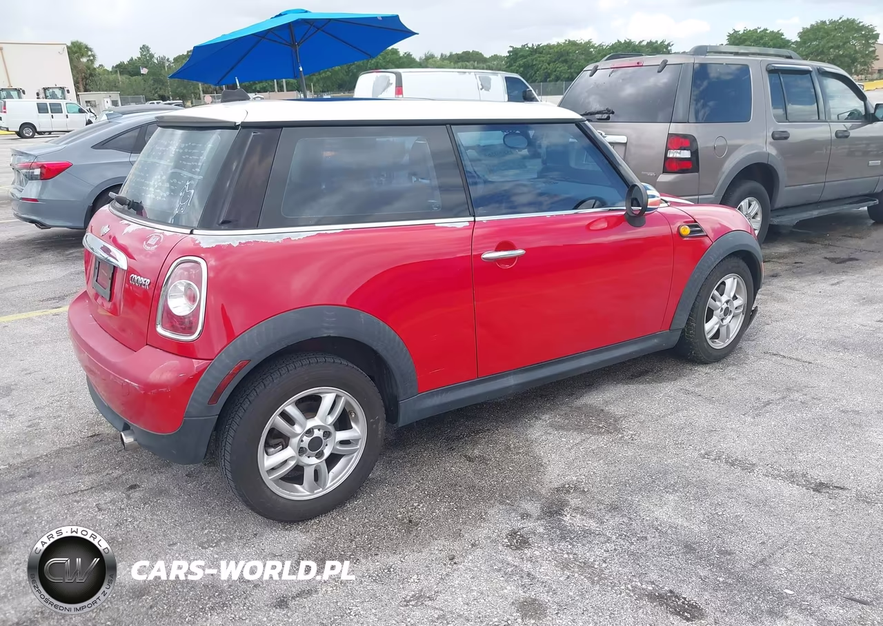 2012 Mini Cooper VIN:WMWSU3C57CT256500 - 4