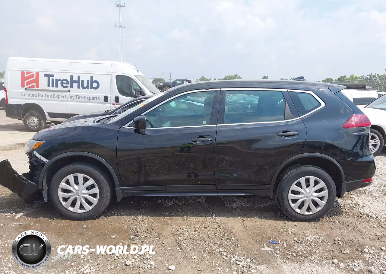 2018 Nissan Rogue S VIN:5N1AT2MVXJC752524 - 15