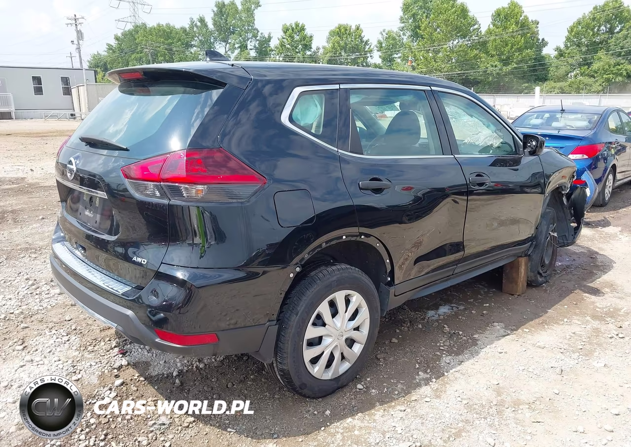 2018 Nissan Rogue S VIN:5N1AT2MVXJC752524 - 4