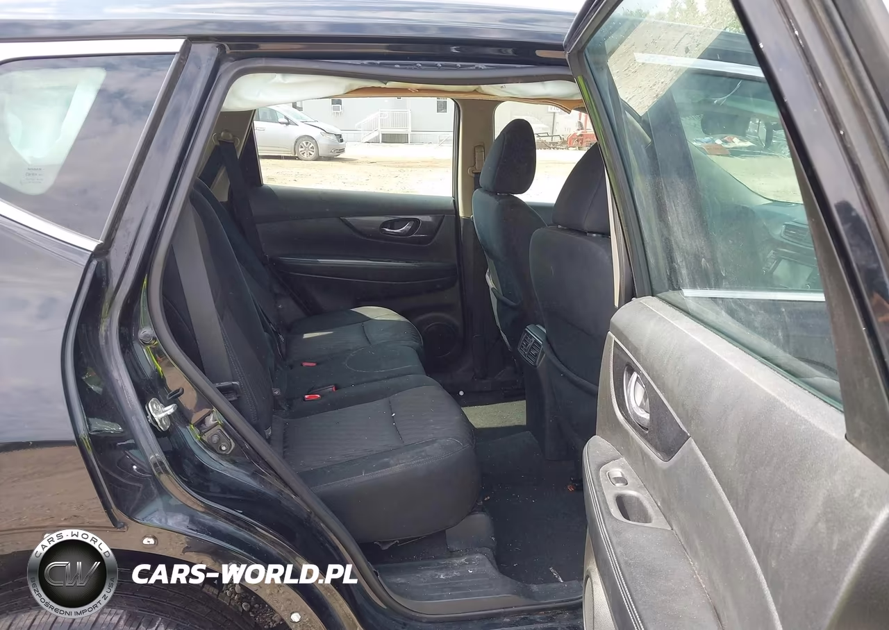 2018 Nissan Rogue S VIN:5N1AT2MVXJC752524 - 8