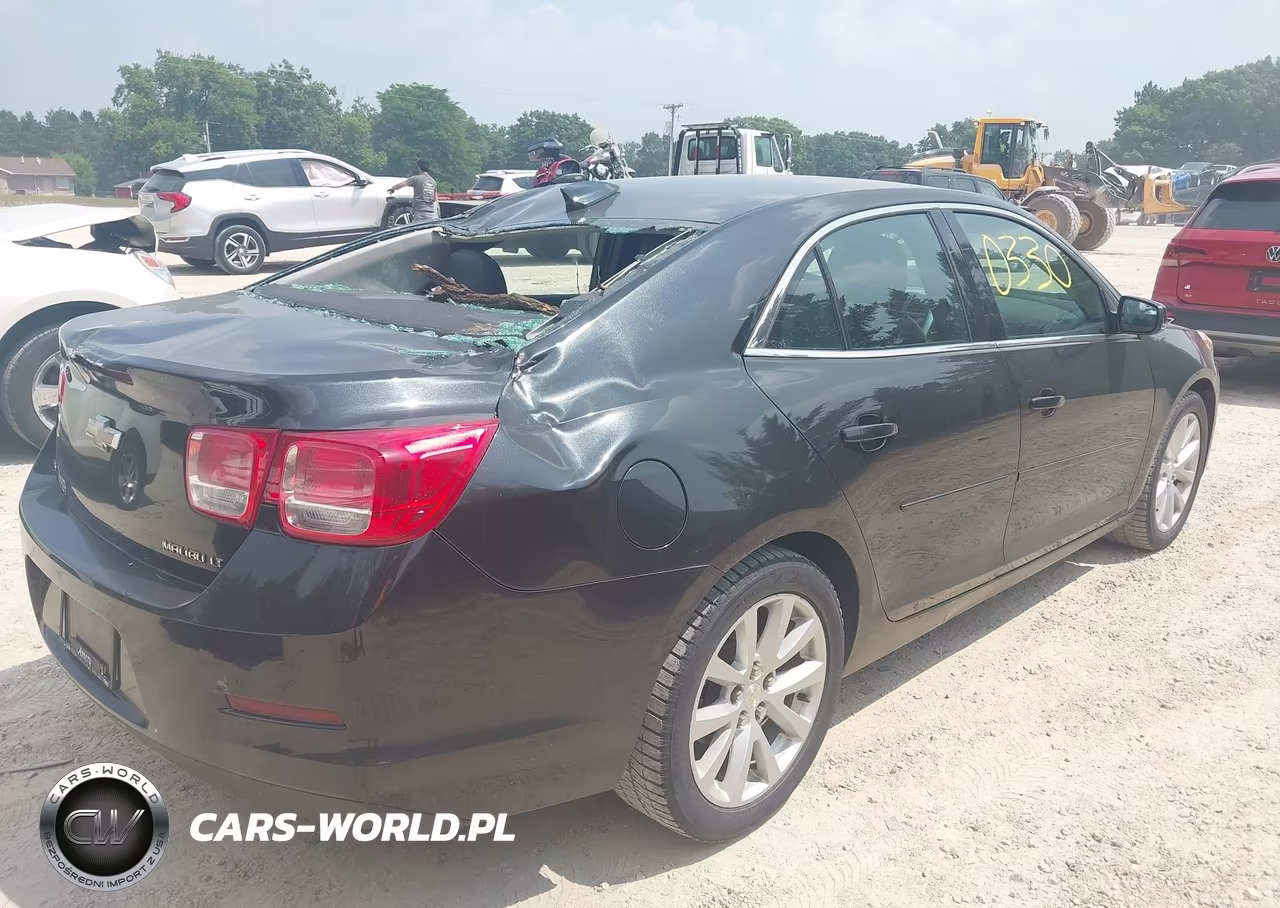 2015 Chevrolet Malibu 2Lt VIN:1G11D5SL2FF172459 - 4