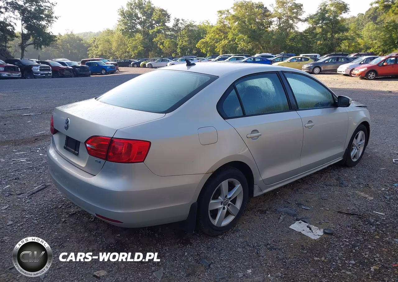 2012 Volkswagen Jetta 2.0L Tdi VIN:3VW3L7AJ6CM313363 - 4