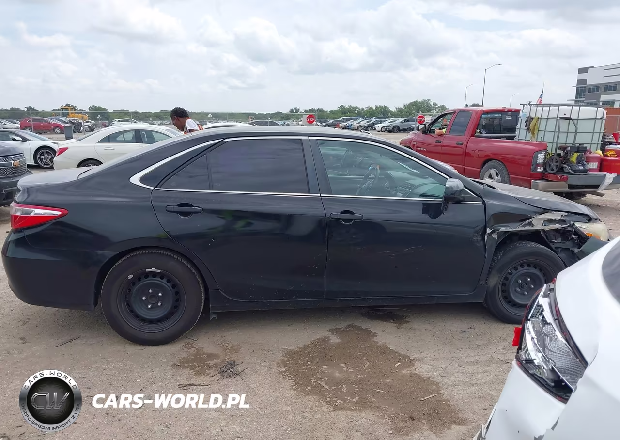 2016 Toyota Camry Le VIN:4T4BF1FK4GR537514 - 13
