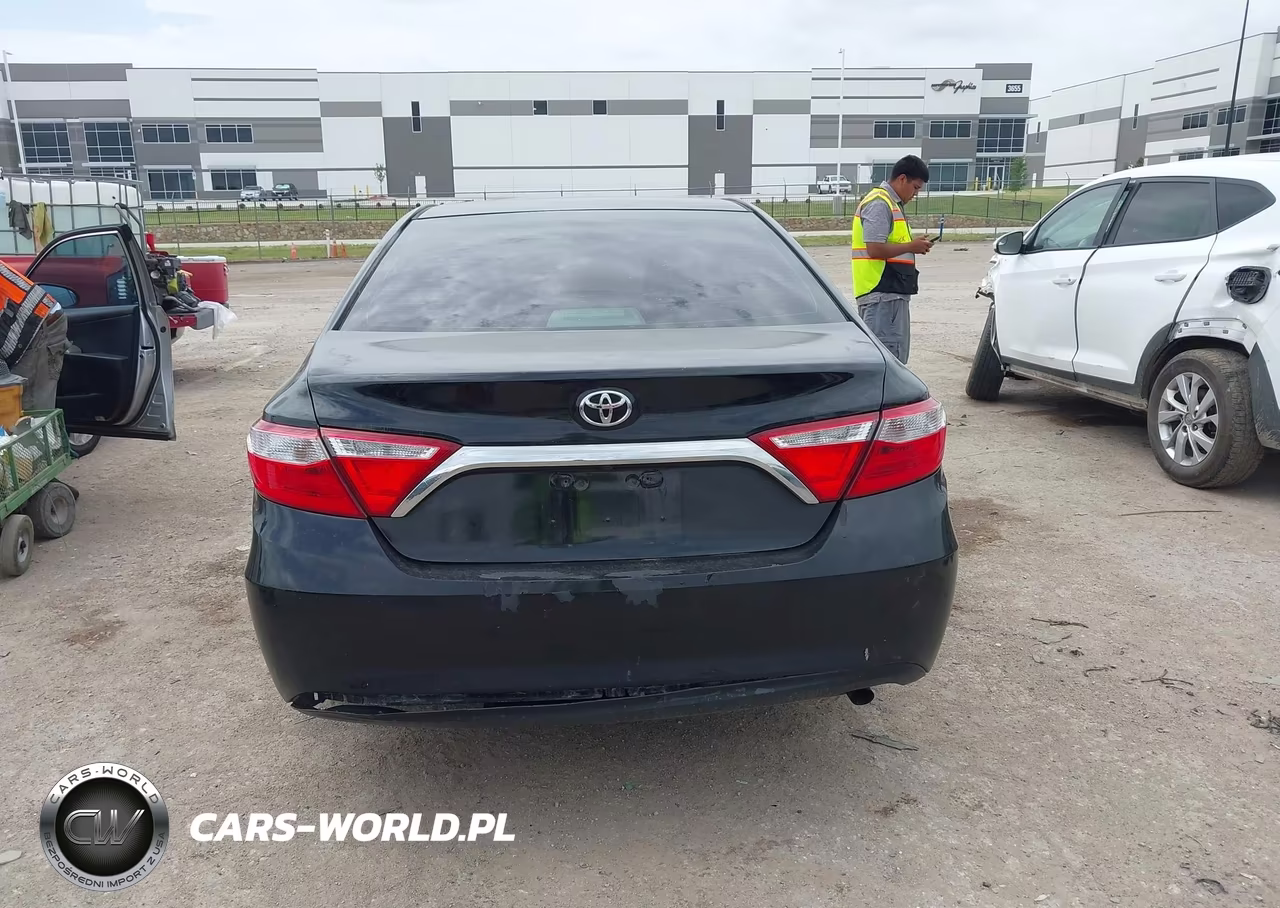 2016 Toyota Camry Le VIN:4T4BF1FK4GR537514 - 16
