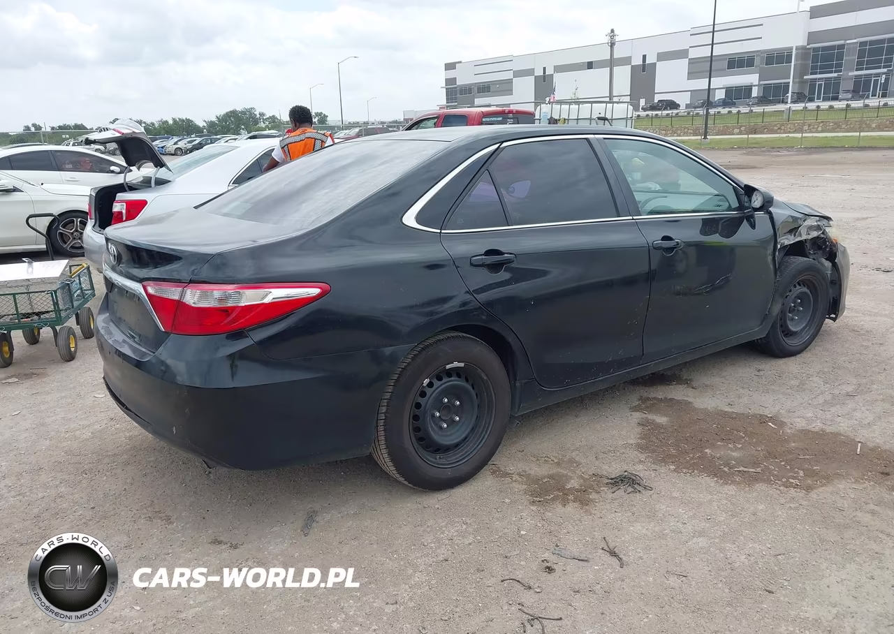2016 Toyota Camry Le VIN:4T4BF1FK4GR537514 - 4