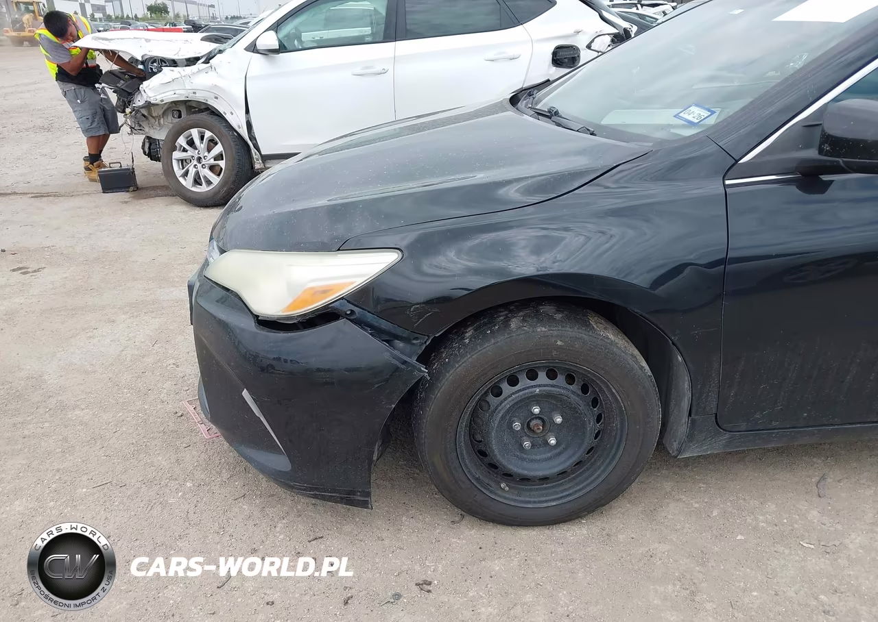 2016 Toyota Camry Le VIN:4T4BF1FK4GR537514 - 6