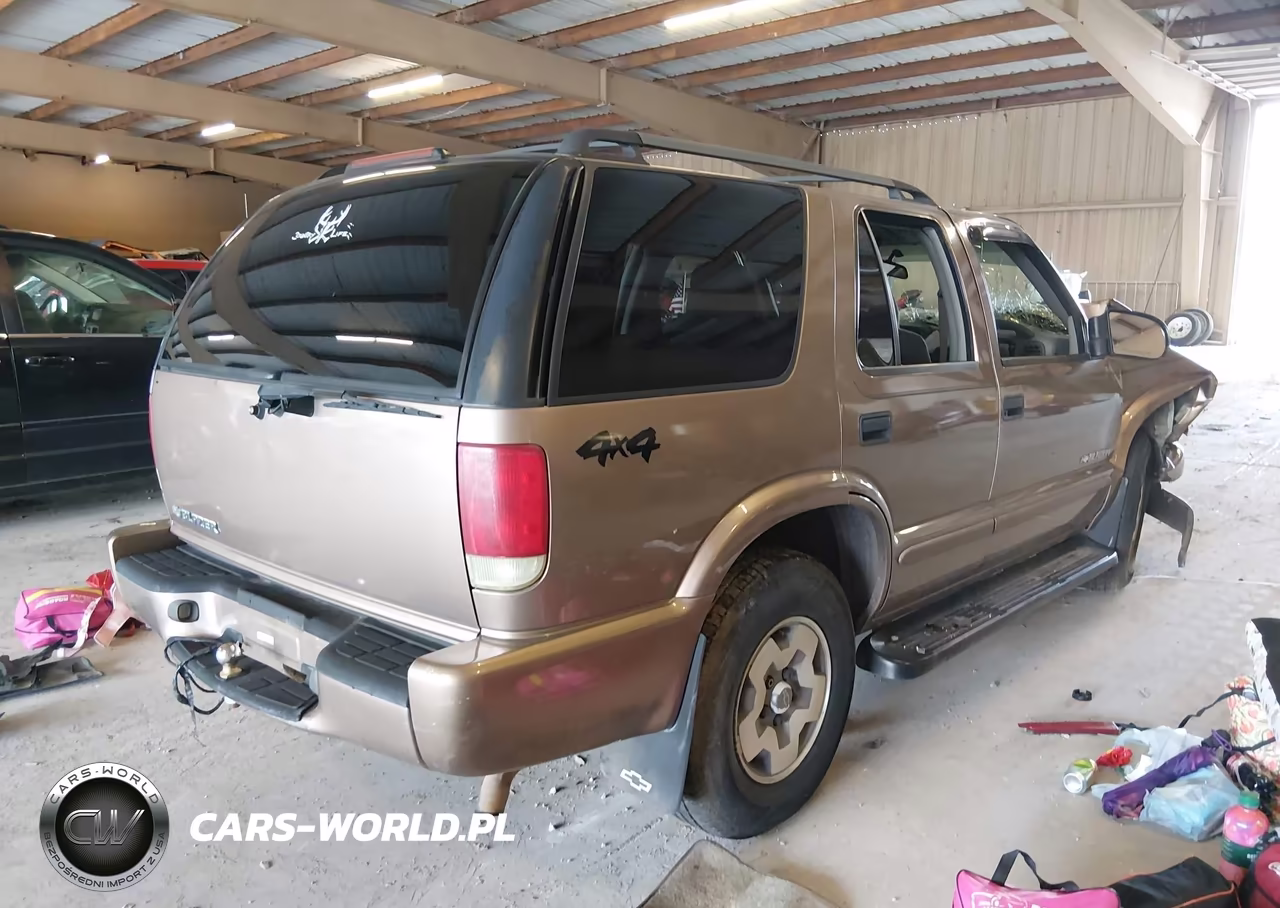 2004 Chevrolet Blazer Ls VIN:1GNDT13X24K117362 - 4