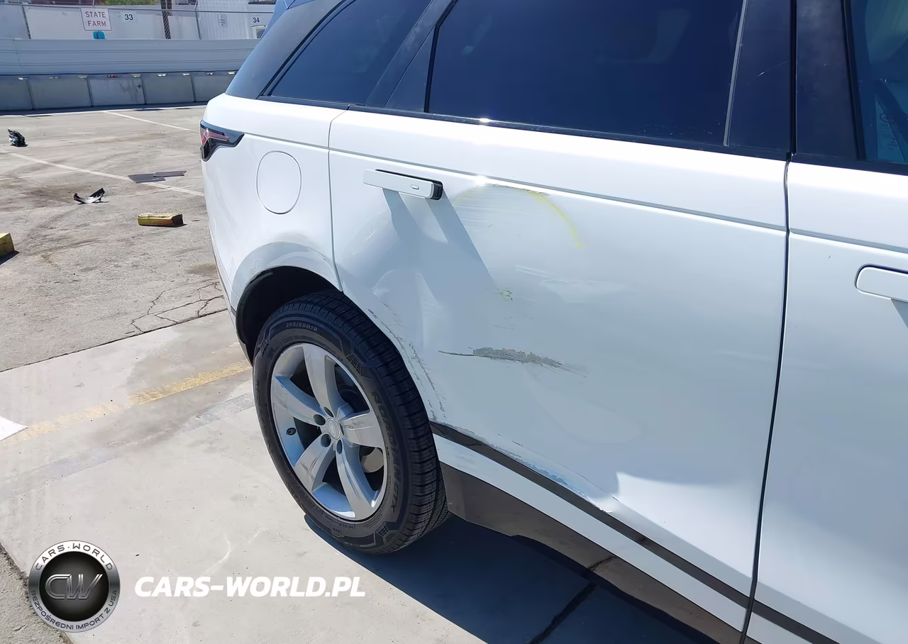 2020 Land Rover Range Rover Velar P250 R-Dynamic S VIN:SALYK2EX1LA290352 - 18
