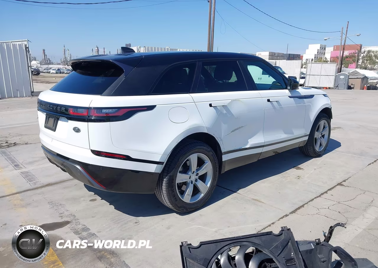 2020 Land Rover Range Rover Velar P250 R-Dynamic S VIN:SALYK2EX1LA290352 - 4