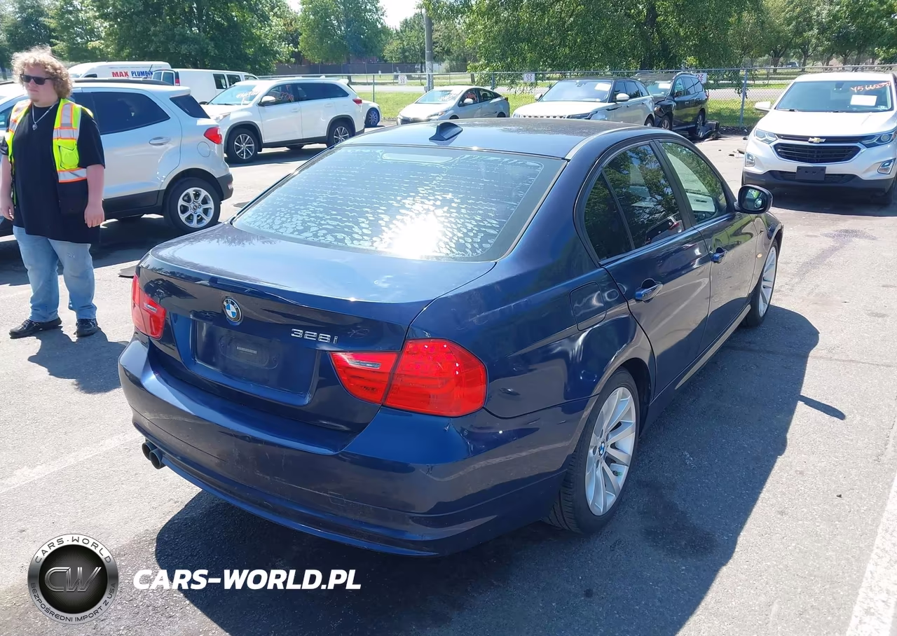 2011 BMW 328I VIN:WBAPH5G50BNM84065 - 4
