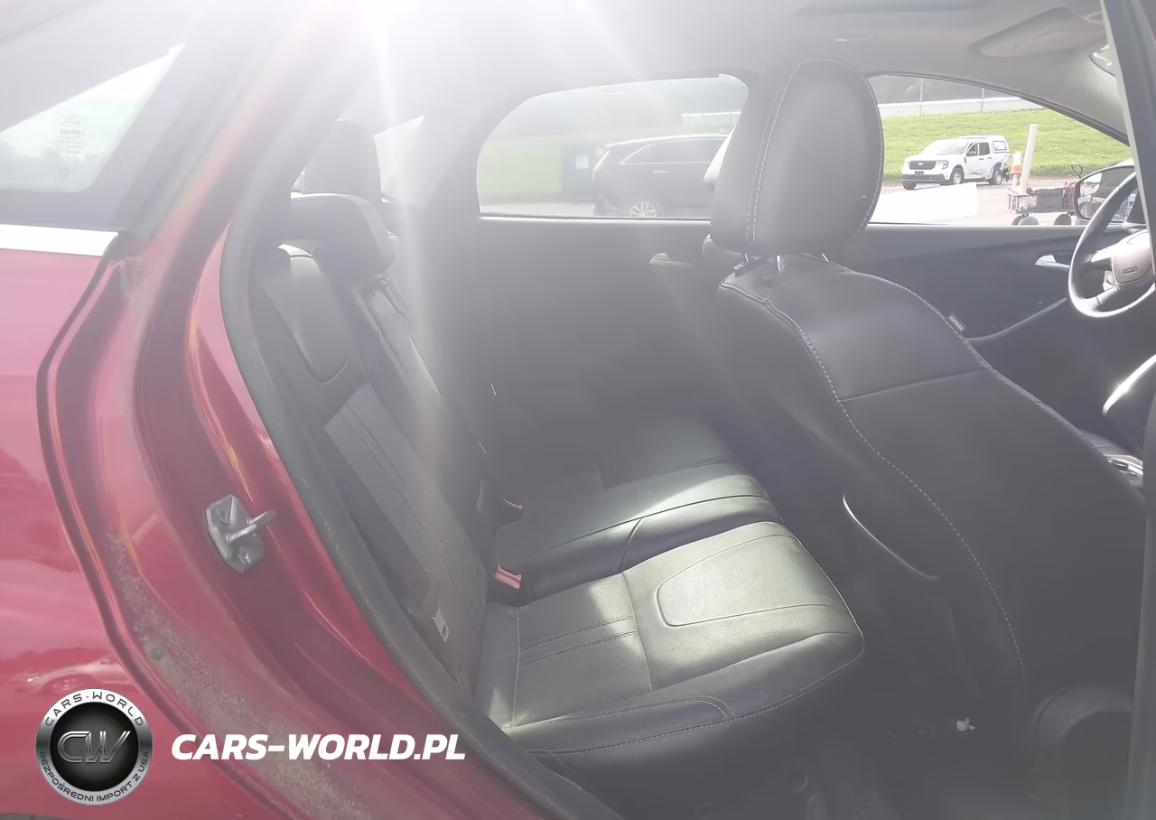 2013 Ford Focus Titanium VIN:1FADP3J25DL369378 - 8