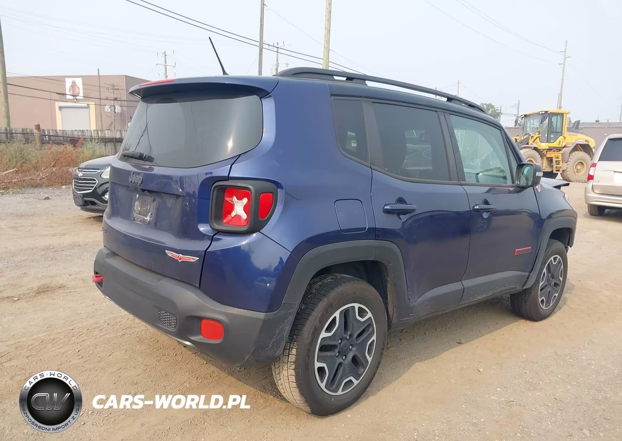 2017 Jeep Renegade Trailhawk VIN:ZACCJBCB4HPE50758 - 4