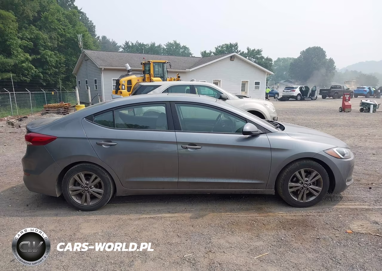 2018 Hyundai Elantra Value Edition VIN:5NPD84LF3JH358389 - 13