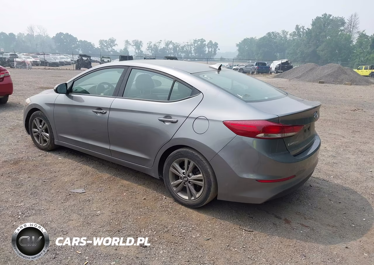 2018 Hyundai Elantra Value Edition VIN:5NPD84LF3JH358389 - 3