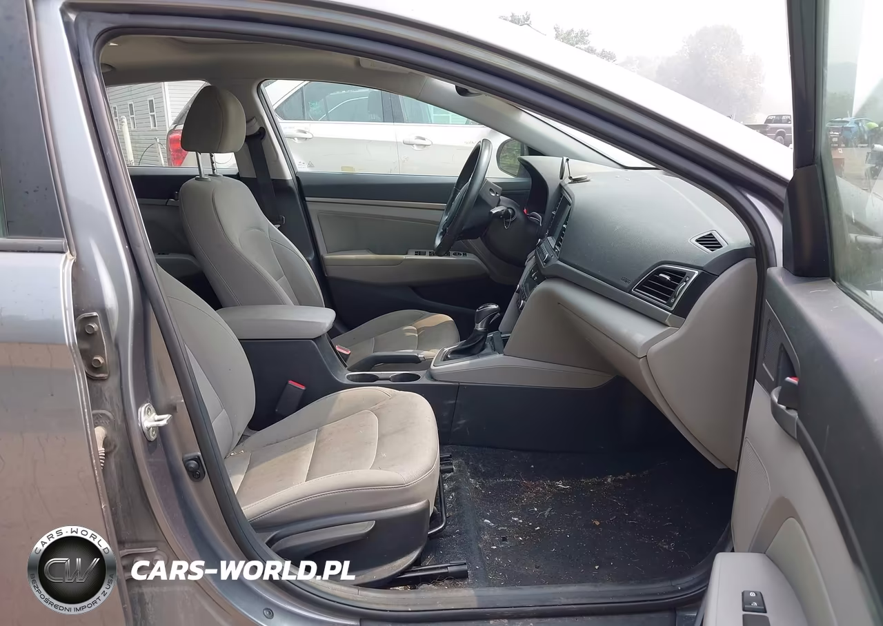 2018 Hyundai Elantra Value Edition VIN:5NPD84LF3JH358389 - 5