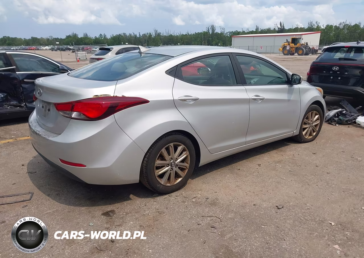 2015 Hyundai Elantra Se VIN:5NPDH4AE6FH614056 - 4